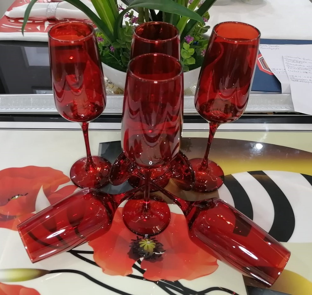 Taças Vermelhas - Image 2